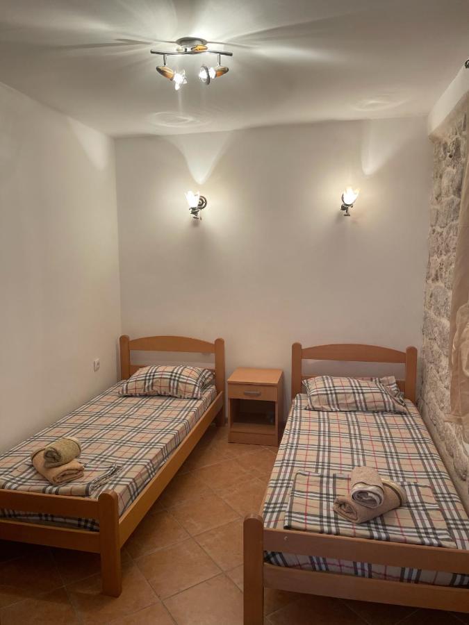 Cozy Little House Kotor Lejlighed Eksteriør billede